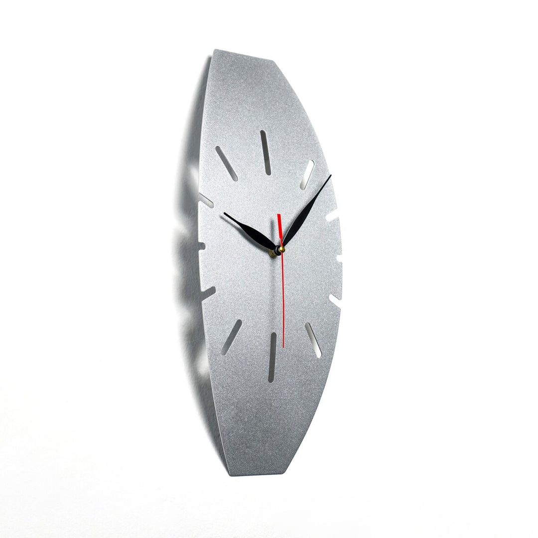 wall-metal-clock-3D-Minimalist-Vertical-Dashed-a-contemporary-clock-design-that-complements-modern-home-or-office-decor-colorfullworlds