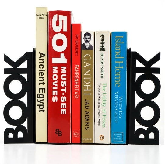 book-love-metal-bookend-philadelphia-park-sign-for-readers-red-black-colorfullworlds