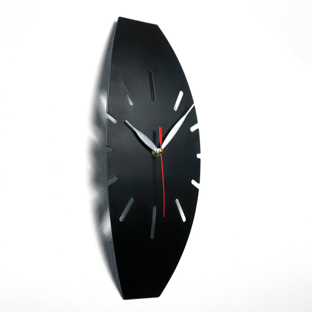 wall-metal-clock-3D-Minimalist-Vertical-Dashed-an-elegant-metal-clock-that-enhances-the-modern-aesthetics-of-a-space-colorfullworlds