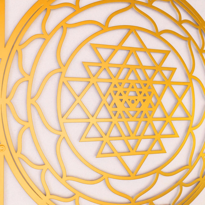 sri-yantra-metal-wall-art-geometric-wall-piece-with-versatile-style-colorfullworlds