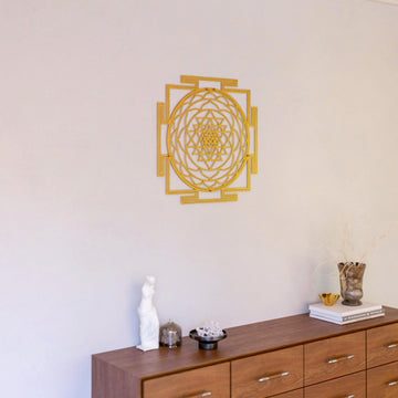 sri-yantra-metal-wall-art-in-gold-for-spiritual-decor-and-meditation-colorfullworlds