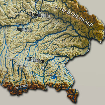 Close-up of the topographic Germany map showing Munich, Regensburg and the Alps in relief and printed color