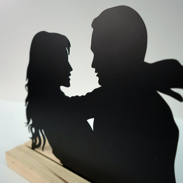 hugging-couples-valentine's-day-special-days-metal-table-accessory-gold-copper-office-decoration-colorfullworlds