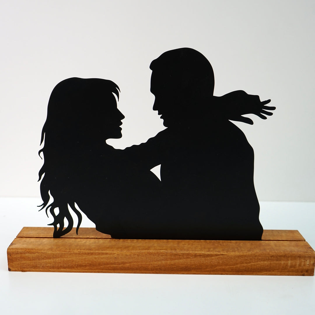 hugging-couples-valentine's-day-special-days-metal-wall-decors-table-accessories-black-copper-home-decoration-colorfullworlds