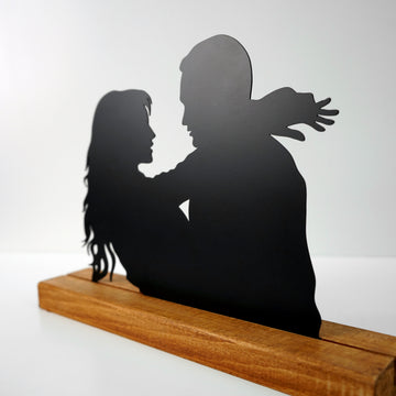 hugging-couples-valentine's-day-special-days-metal-accessory-art-wall-art-black-copper-home-metal-decoration-colorfullworlds