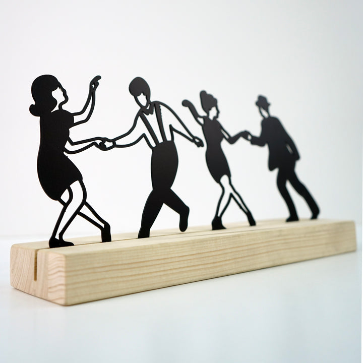 dancing-couples-metal-wall-table-wall-decor-for-wall-art-enthusiasts-colorfullworlds