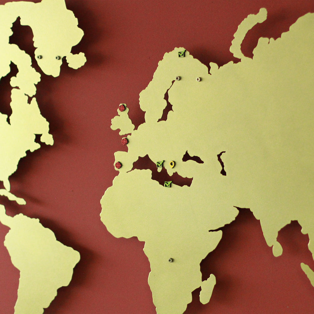 gold-metal-world-map-wall-art-blank-map-wall-art-home-wood-decoration-gold-colorfullworlds