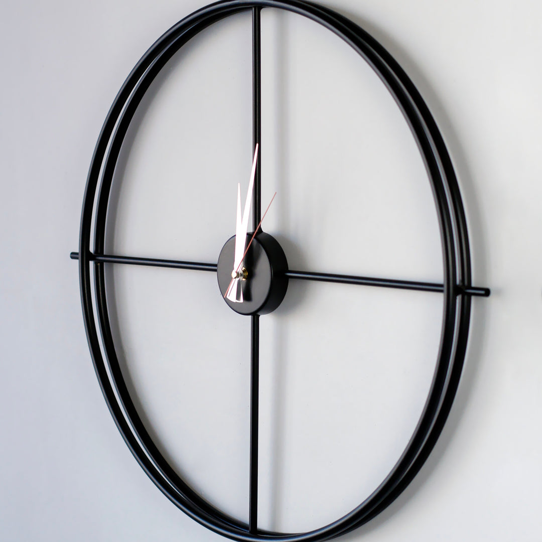 Circular Design Metal Clock Wall Decor
