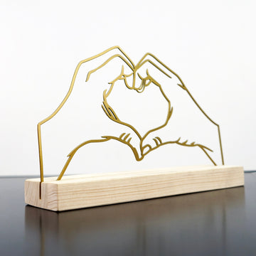 heart-hands-metal-home-decor-metal-table-decors-metal-table-accessory-valentine's-day-special-colorfullworlds