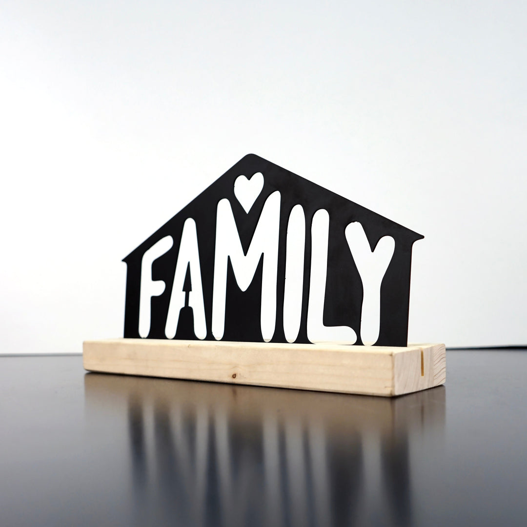 unique-family-sign-as-metal-table-decor-piece-family-sign-table-decor-colored-worlds